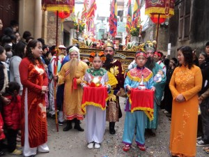 La fête du village de Thô Hà