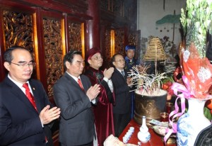 La Fête du culte des rois Hùng célébrée partout