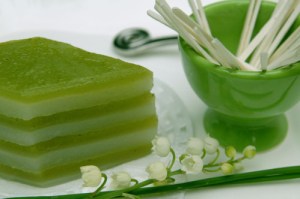 Flan-au-lait-de-coco-parfumé-au-Pandan