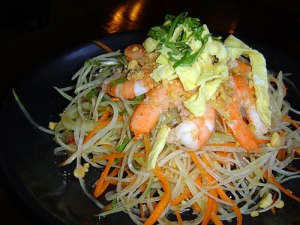 Salade-de-papaye-verte-aux-crevettes