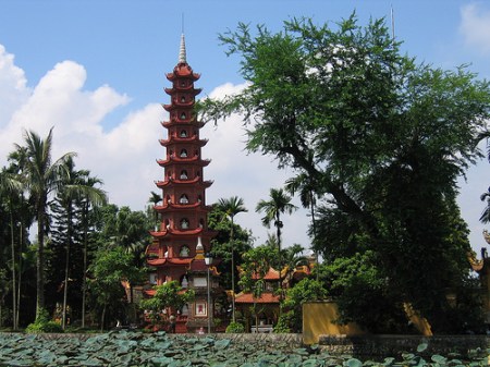 temple-tran-quoc