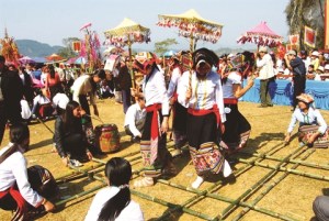 la-fete-des-thai-a-tham-bua