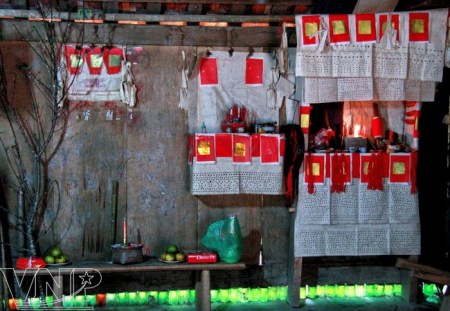 Le-papier-traditionnel-de-l'ethnie-H’mong5