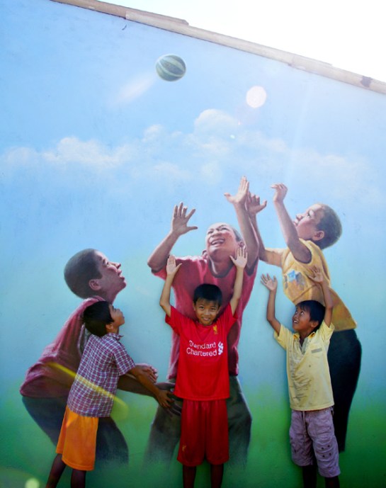 Ayant pour sujet des images familières inspirées du paysage, de la vie locale, de la culture des pêcheurs et d’autres motifs ludiques, la présence de ces fresques ont changé tangiblement l’allure de Tam Thanh en redonnant vie et attrait à des murs défraichis et des endroits anonymes. 