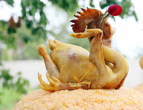 Un coq du culte du réveillon au Vietnam