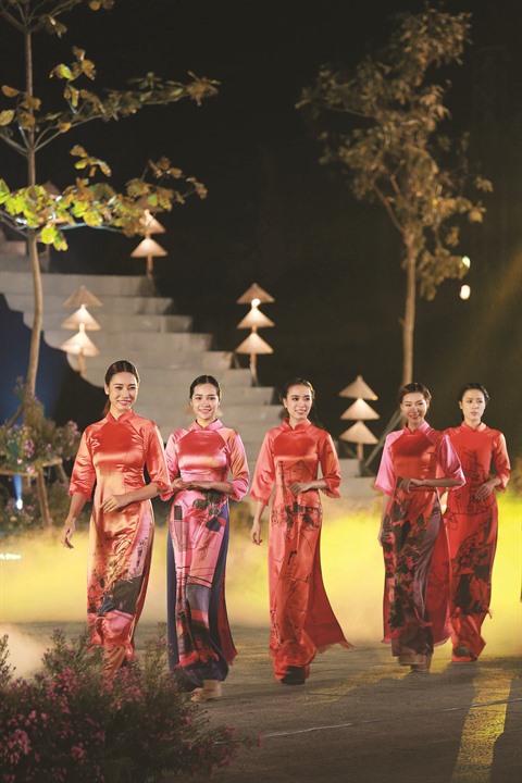 tunique de trach xa au festival