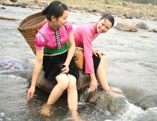 filles thai muong lo